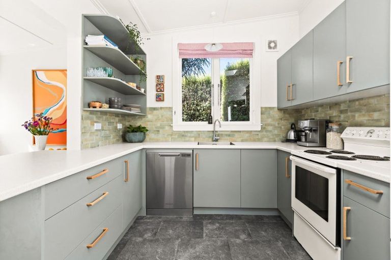 Photo of property in 913 Fitzroy Avenue, Mahora, Hastings, 4120