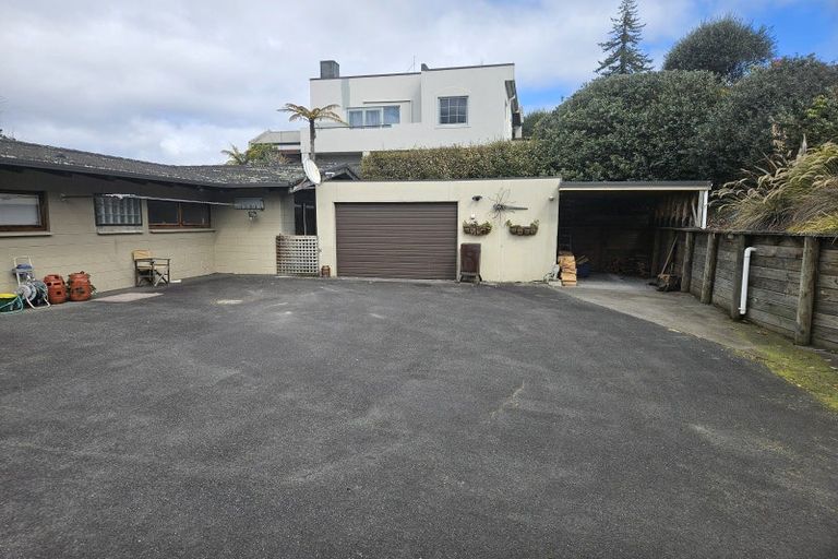 Photo of property in 52 Wakeman Road, Acacia Bay, Taupo, 3330