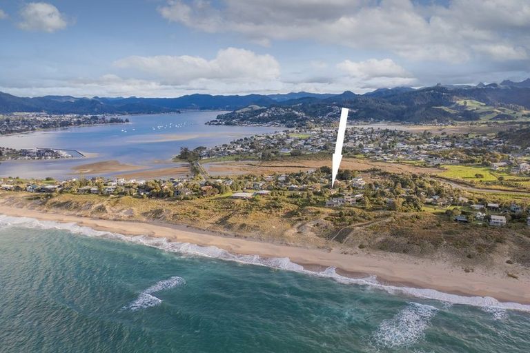 Photo of property in 152 Ocean Beach Road, Tairua, 3508