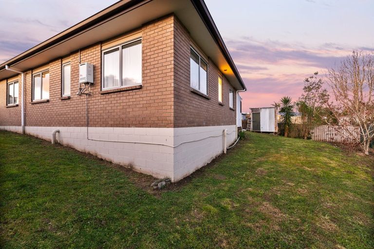 Photo of property in 6 Jezero Drive, Massey, Auckland, 0614