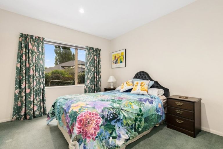 Photo of property in 15 Caleb Place, Northwood, Christchurch, 8051
