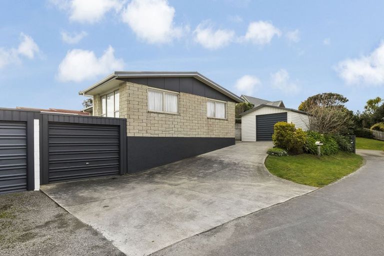 Photo of property in 4 Myrtle Lane, Raumati Beach, Paraparaumu, 5032