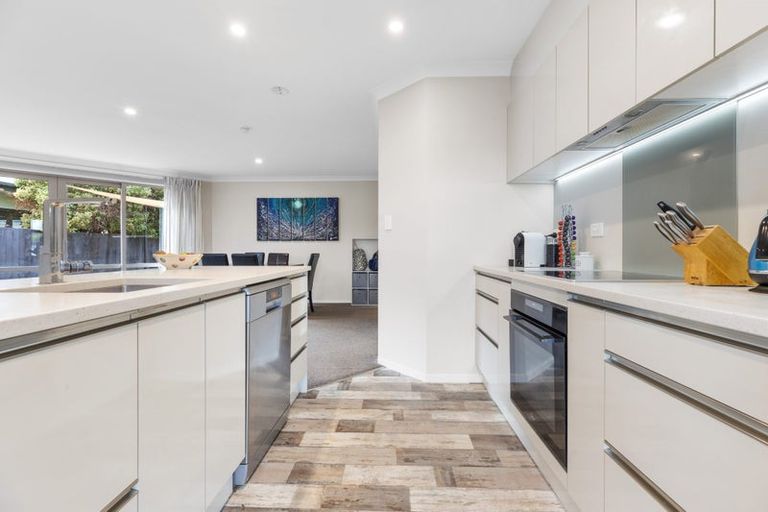 Photo of property in 18 Thurso Place, New Brighton, Christchurch, 8083