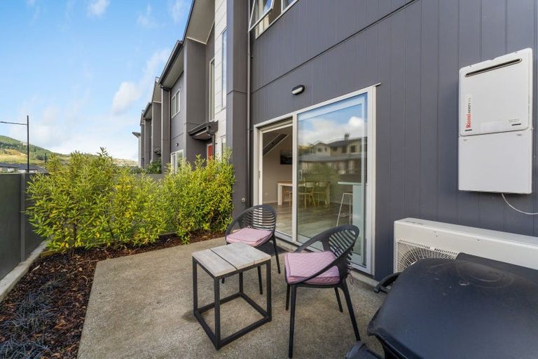 Photo of property in 30 Bluff Road, Kenepuru, Porirua, 5022