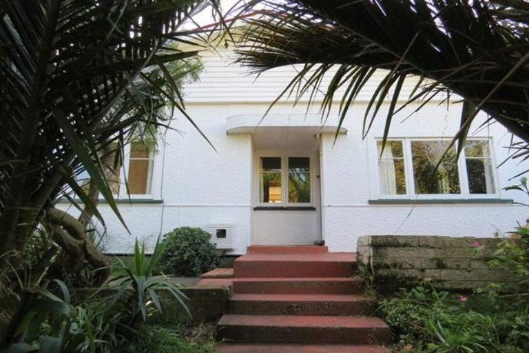 Photo of property in 6 Raniera Street, Glen Avon, New Plymouth, 4312