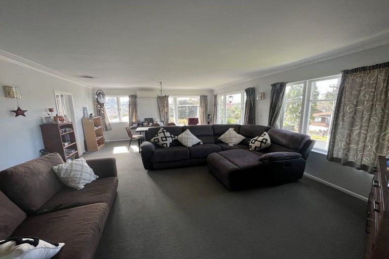 Photo of property in 10 Gills Avenue, Papakura, 2110