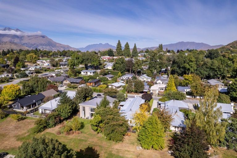 Photo of property in 23 Nairn Street, Arrowtown, 9302