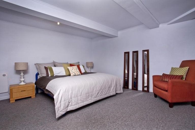 Photo of property in 37 Huka Road, Birkenhead, Auckland, 0626