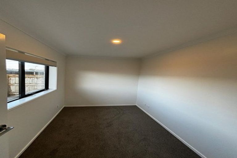 Photo of property in 12 Wilton Street, Westown, New Plymouth, 4310