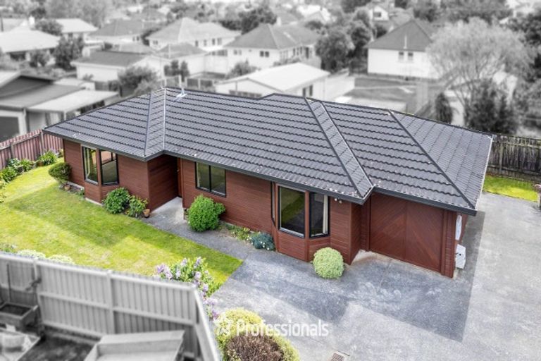 Photo of property in 2/36 Thackeray Street, Trentham, Upper Hutt, 5018