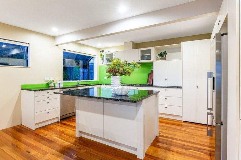 Photo of property in 24 Sunset Parade, Plimmerton, Porirua, 5026