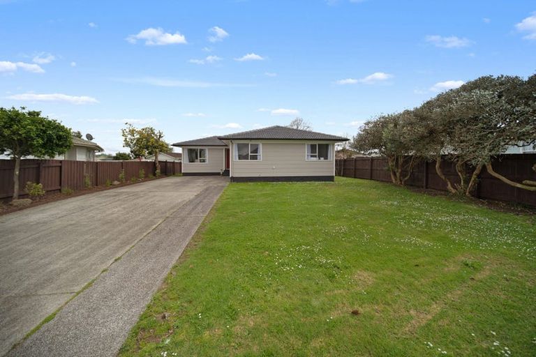 Photo of property in 46 Cottingham Crescent, Mangere East, Auckland, 2024