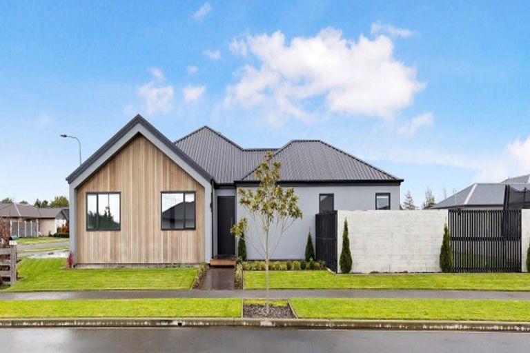 Photo of property in 1 Hamlett Drive, Woodend, 7610