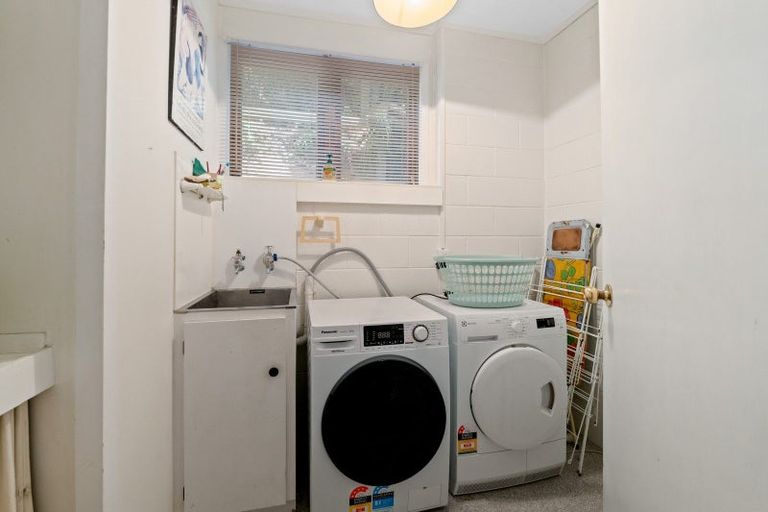 Photo of property in 75 Morley Street, New Plymouth, 4310