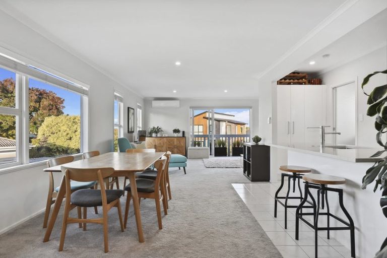 Photo of property in 11 Tahi Terrace, Glen Eden, Auckland, 0602