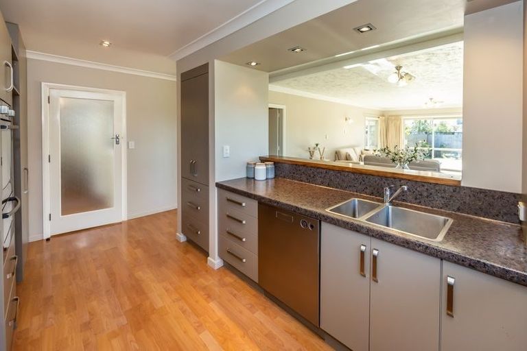 Photo of property in 23 Evesham Crescent, Spreydon, Christchurch, 8024