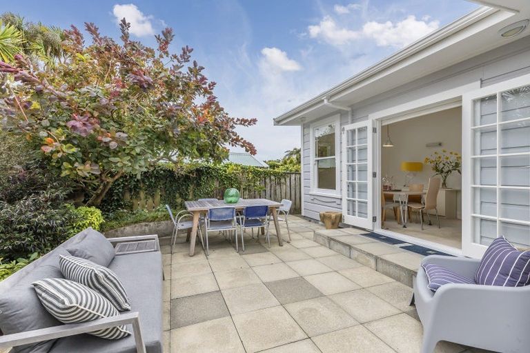 Photo of property in 20 Plunket Street, Kelburn, Wellington, 6012