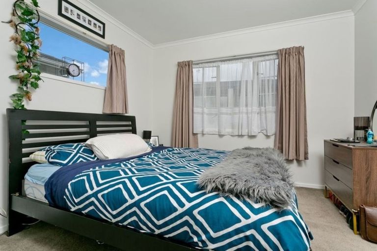 Photo of property in 44 Mulvaney Crescent, Henderson, Auckland, 0612