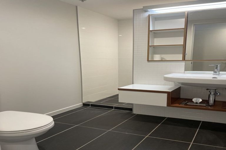 Photo of property in Piermont Apartments, 5c/82 Cable Street, Te Aro, Wellington, 6011