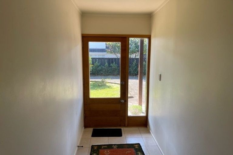 Photo of property in 2/13 Saltburn Road, Milford, Auckland, 0620