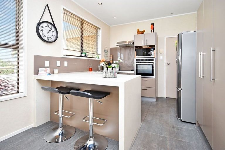 Photo of property in 30a Gills Avenue, Papakura, 2110