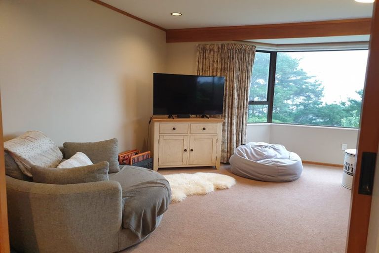 Photo of property in 109 Mark Avenue, Grenada Village, Wellington, 6037