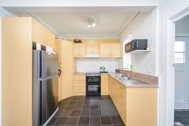 Photo of property in 351 Tremaine Avenue, Takaro, Palmerston North, 4412
