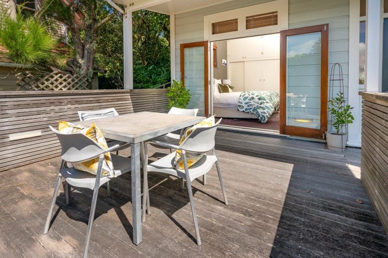 Photo of property in 15 Garfield Street, Brooklyn, Wellington, 6021