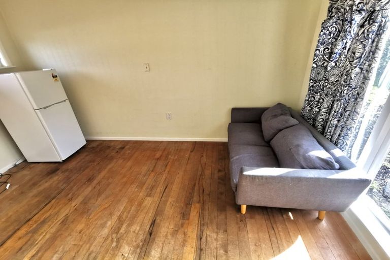 Photo of property in 103 Ennis Avenue, Pakuranga Heights, Auckland, 2010