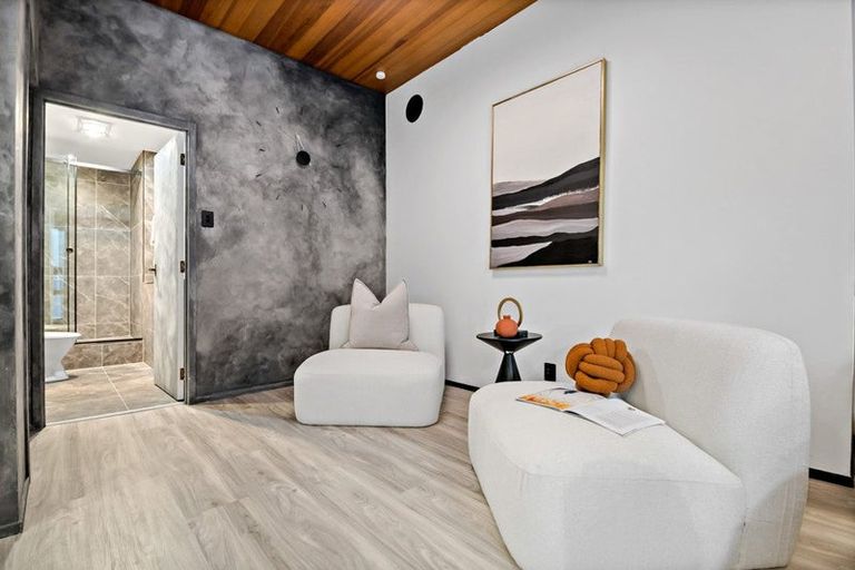 Photo of property in 26 Braemar Road, Castor Bay, Auckland, 0620