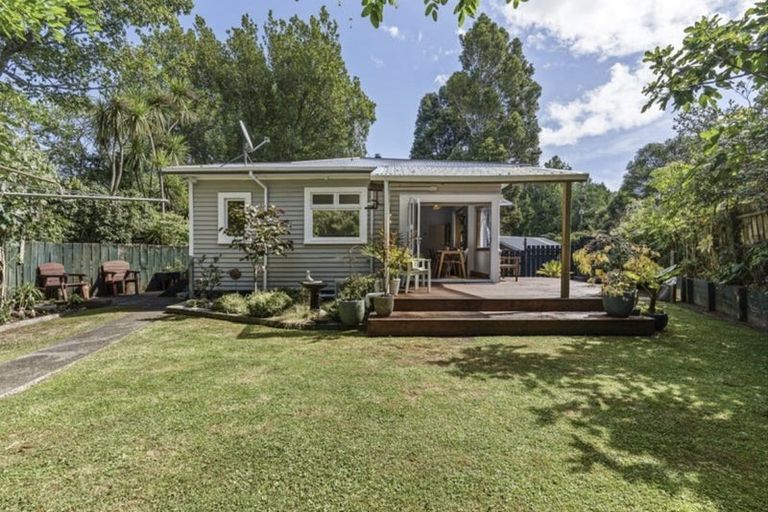 Photo of property in 15a Sycamore Grove, Lower Vogeltown, New Plymouth, 4310