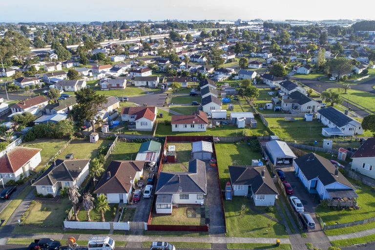 Photo of property in 16 Solent Street, Mangere, Auckland, 2022