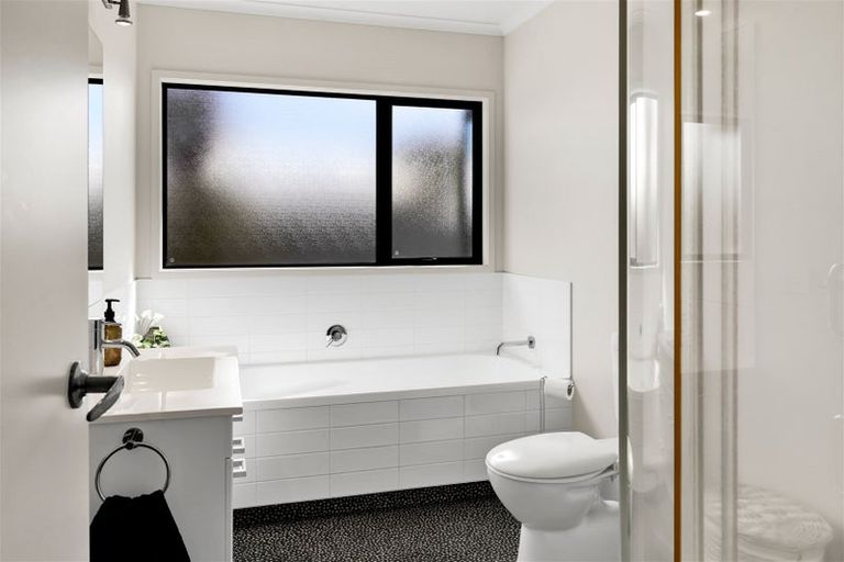 Photo of property in 4 Corokia Street, Bell Block, New Plymouth, 4312