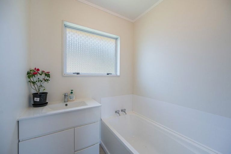 Photo of property in 1/18 Parkers Road, Tahunanui, Nelson, 7011