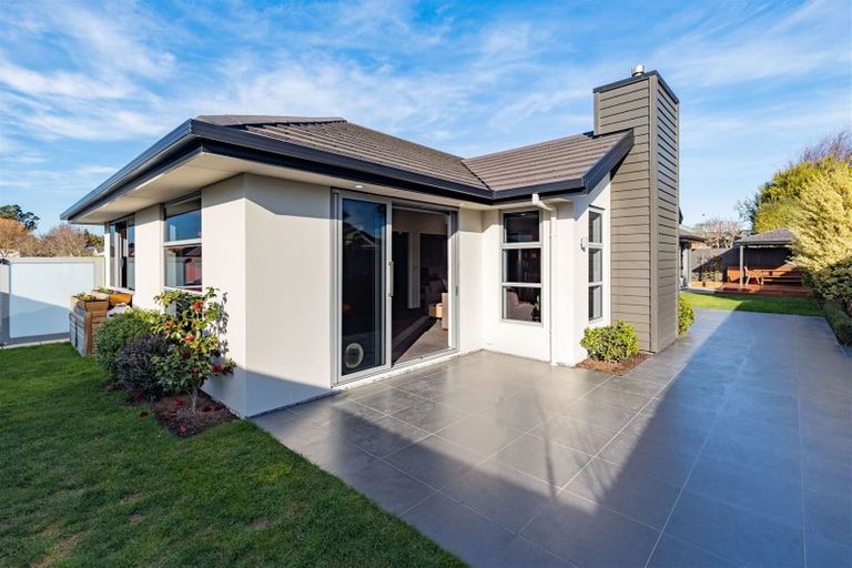 Photo of property in 11 Catkins Lane, Mairehau, Christchurch, 8052