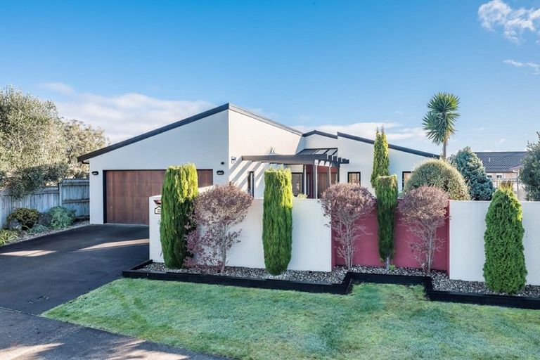 Photo of property in 88 Realm Drive, Paraparaumu, 5032