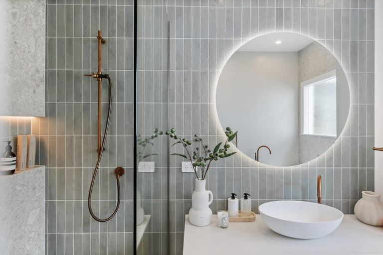 Photo of property in 47 Waipuia Place, Greenhithe, Auckland, 0632