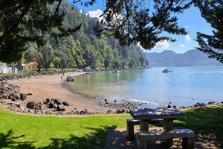 Photo of property in 40b Upland Road, Huia, Auckland, 0604