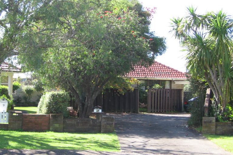 Photo of property in 2/7 Stafson Lane, Te Atatu Peninsula, Auckland, 0610