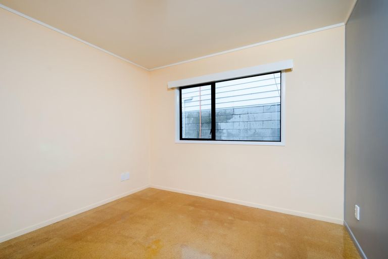 Photo of property in 19a Pisces Road, Glen Eden, Auckland, 0602