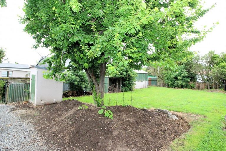 Photo of property in 11 Ross Street, Woodville, 4920