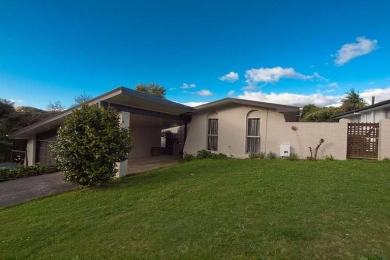 Photo of property in 3 Caesars Place, Churton Park, Wellington, 6037