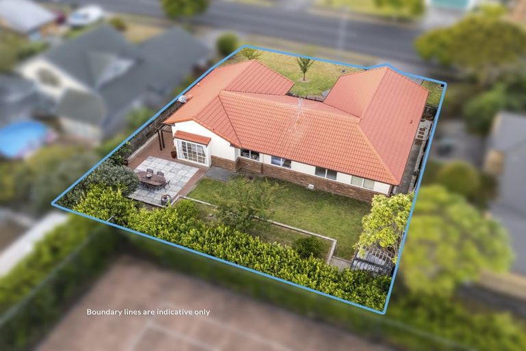 Photo of property in 42 Harvest Drive, Henderson, Auckland, 0612