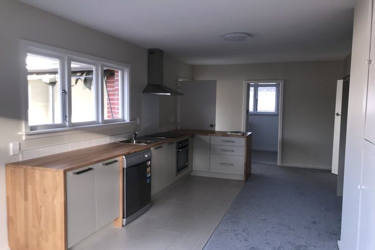 Photo of property in 122 Maidstone Road, Ilam, Christchurch, 8041