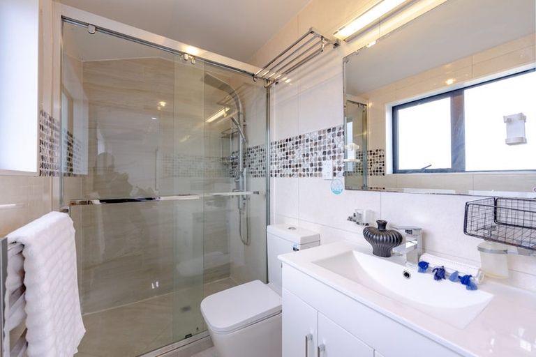 Photo of property in 7a Fairdene Avenue, Henderson, Auckland, 0610
