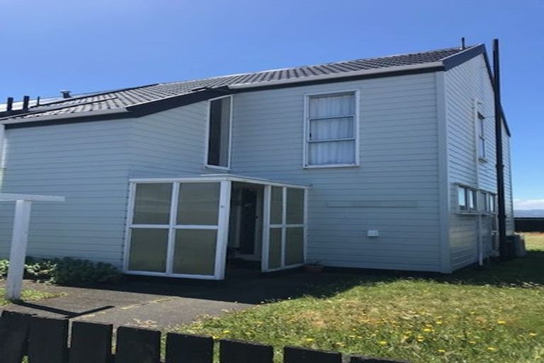 Photo of property in 1/163 Rongotai Road, Rongotai, Wellington, 6022