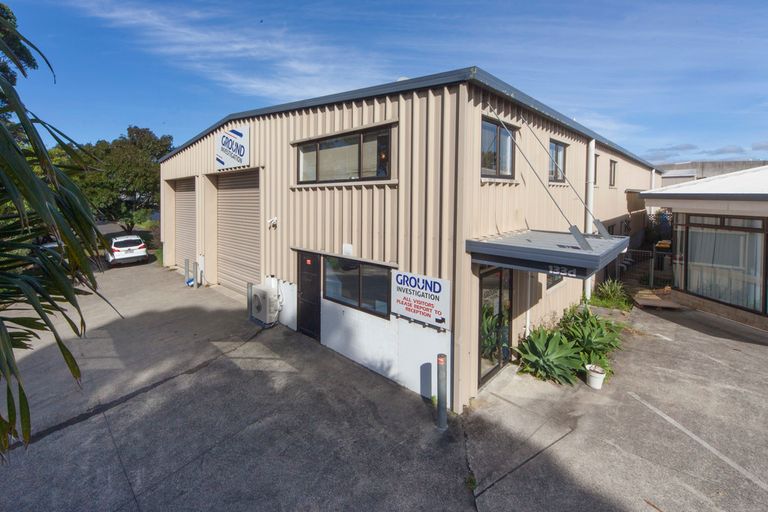 Photo of property in 13 Central Park Drive, Te Atatu South, Auckland, 0610