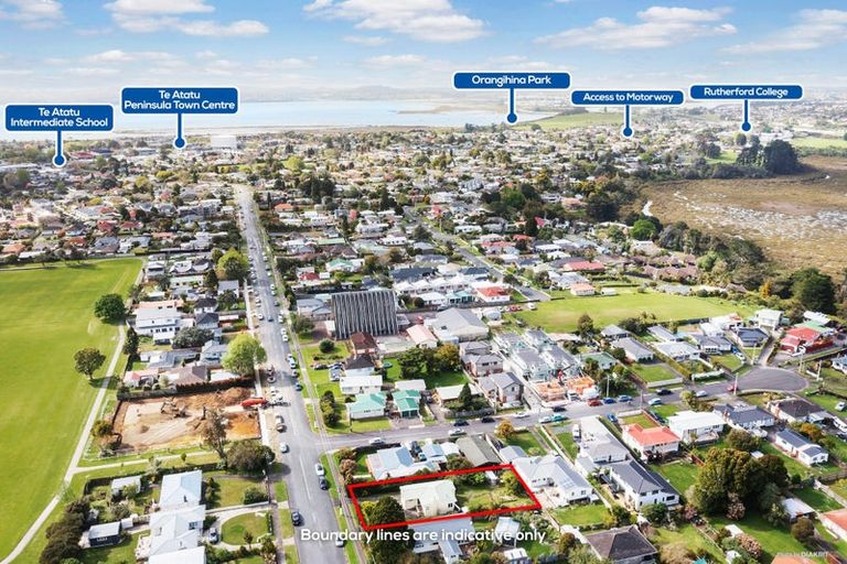 Photo of property in 104 Taikata Road, Te Atatu Peninsula, Auckland, 0610