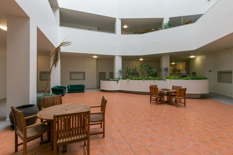 Photo of property in Stadium Garden Flats, 314/107 Thorndon Quay, Pipitea, Wellington, 6011