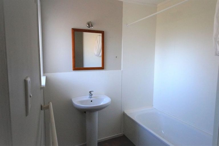 Photo of property in 16 Montrose Avenue, Culverden, 7392